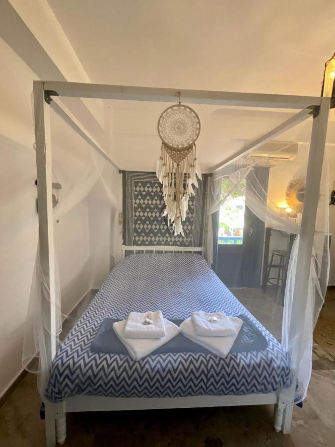 Chez Cecile Home موخلوس المظهر الخارجي الصورة